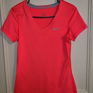 Women’s Nike shirt